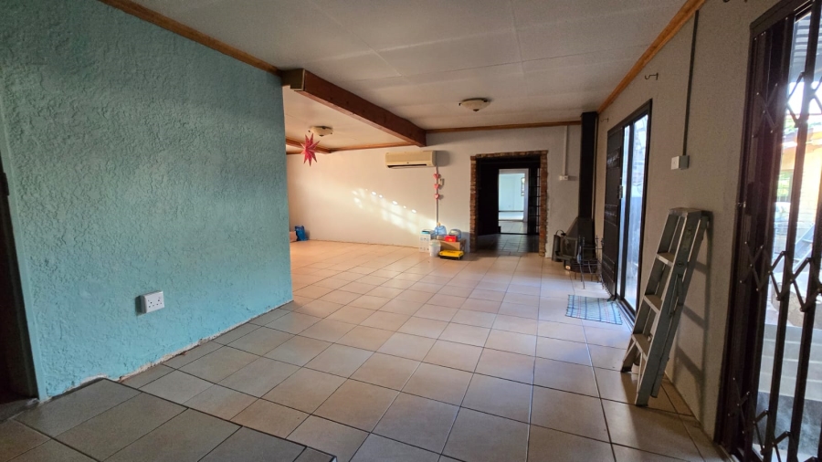 5 Bedroom Property for Sale in Navalsig Free State